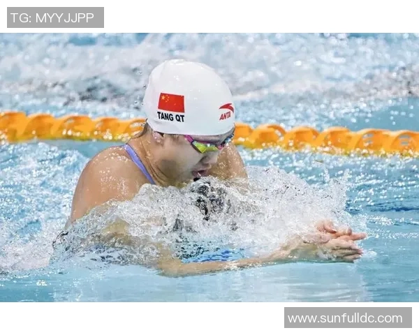 水中梦幻：极限游泳表演与竞技技术的完美融合